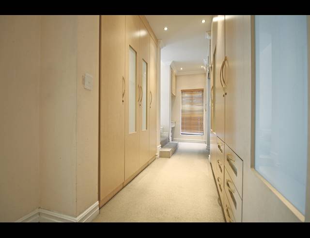4 BEDROOM HOUSE FOR SALE IN HOUGHTON ESTATE